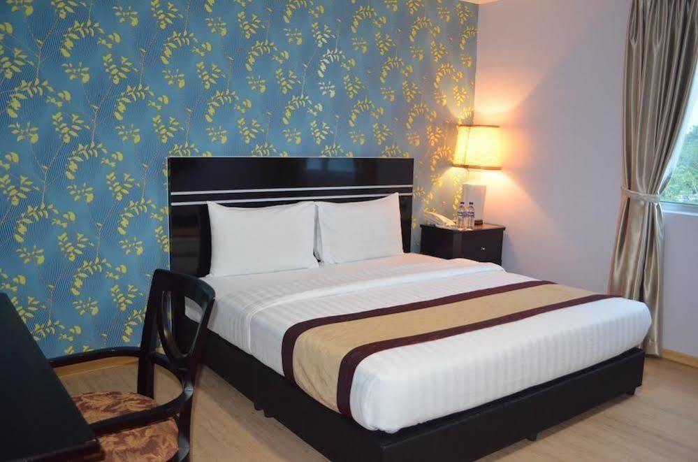 Bluebell Hotel Skudai Eksteriør bilde