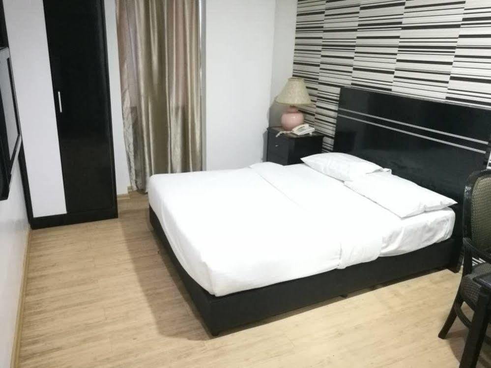 Bluebell Hotel Skudai Eksteriør bilde