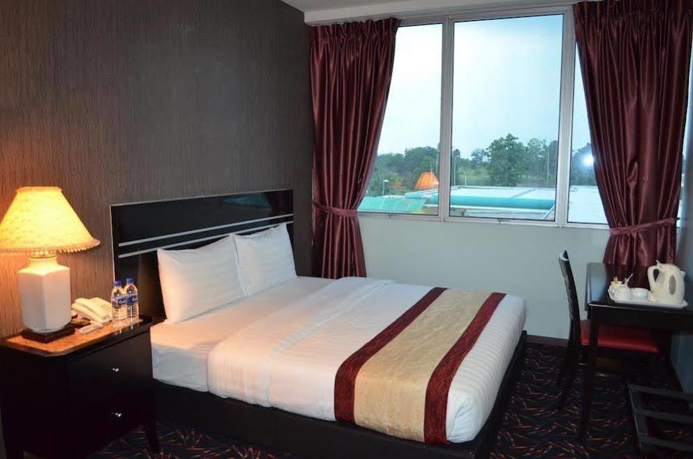 Bluebell Hotel Skudai Eksteriør bilde