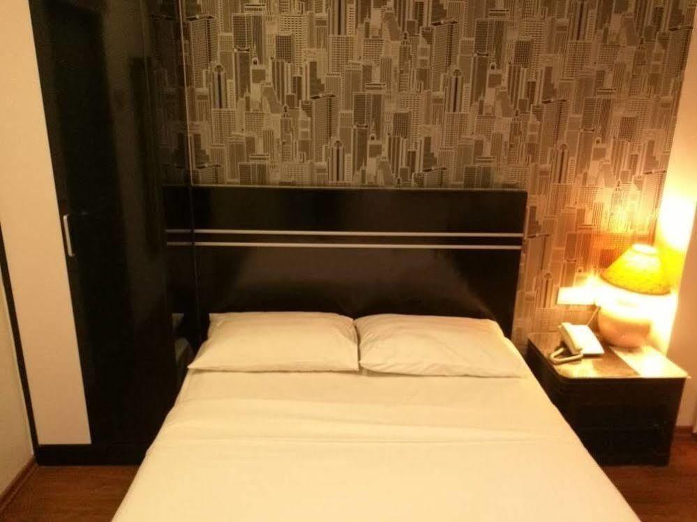 Bluebell Hotel Skudai Eksteriør bilde