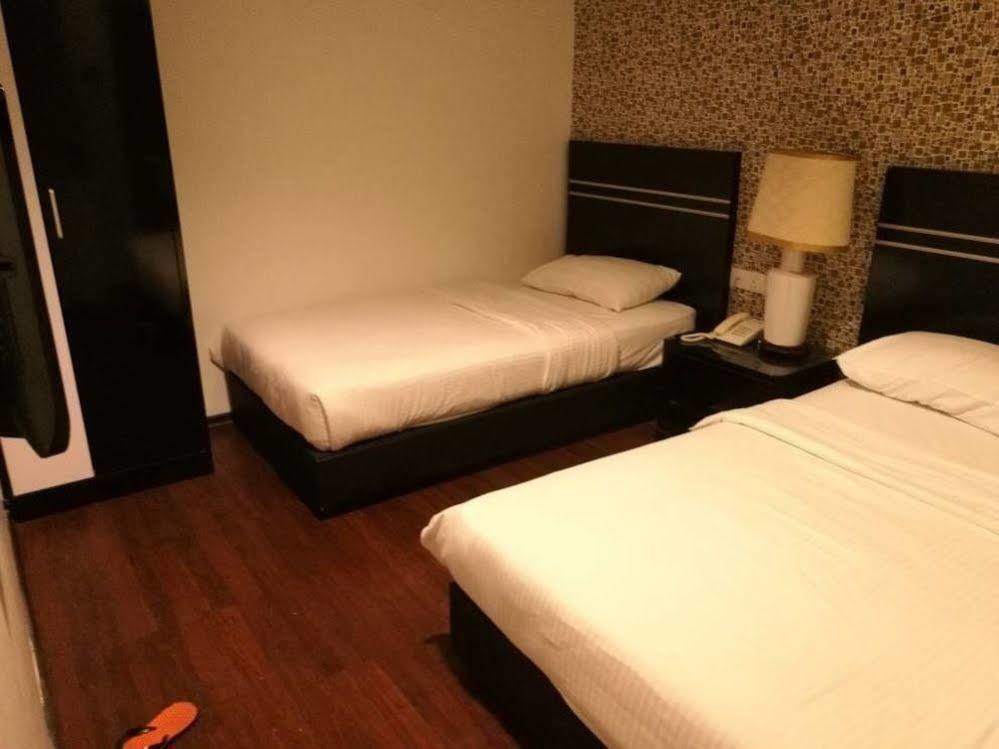 Bluebell Hotel Skudai Eksteriør bilde